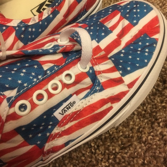 And free flag💙❤ final price 4-/July coming - Picture 4 of 8