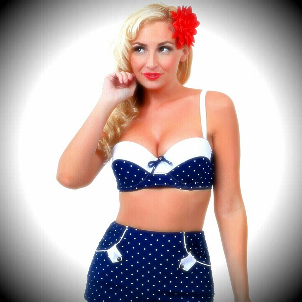 Retro Pinup Liz Bikini Top Size M