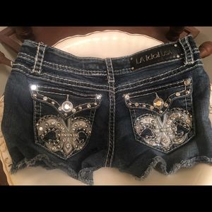 LA idol shorts.