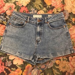 Bullhead Mom Jean High-Waisted Shorts
