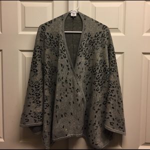 CAbi Gigi Cape