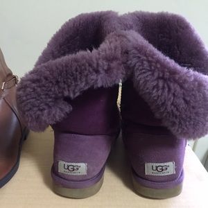 Bailey Button Purple Uggs