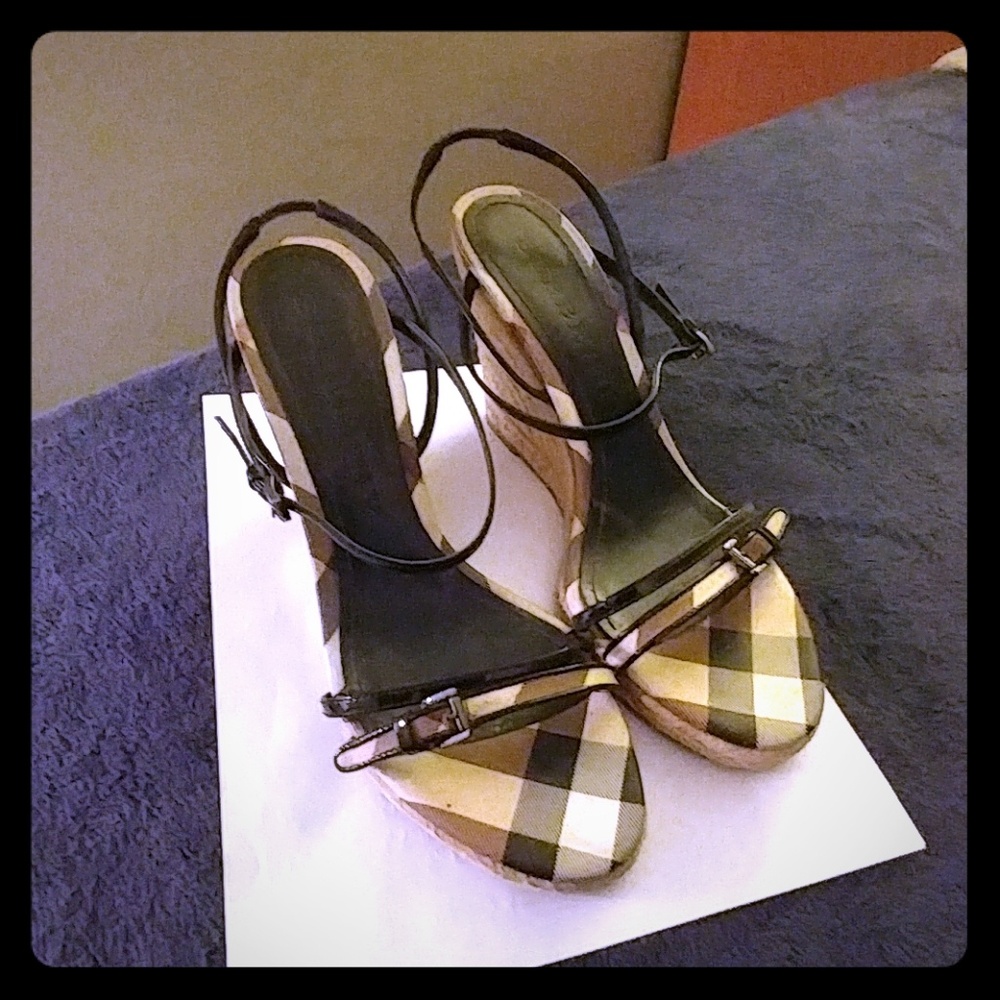 AUTHENTIC BURBERRY WEDGES
