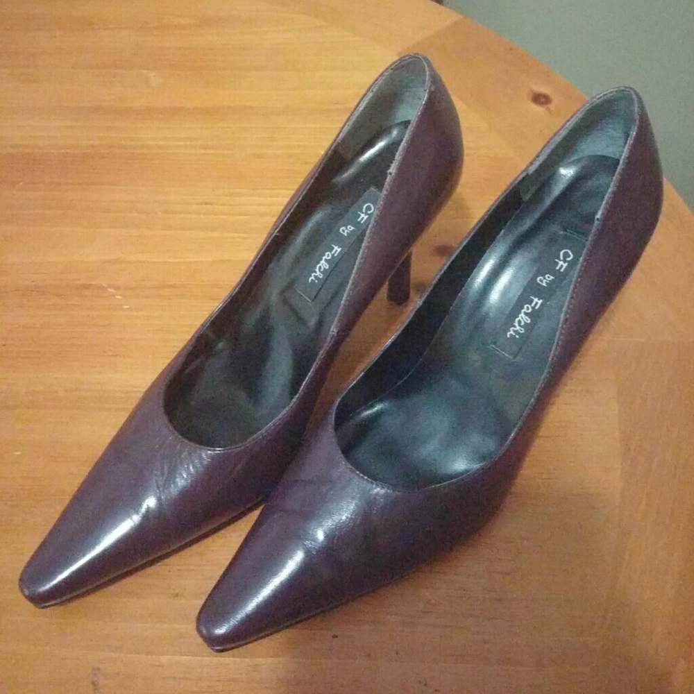 Like new beautiful CF by Falchi deep purple pumps!
