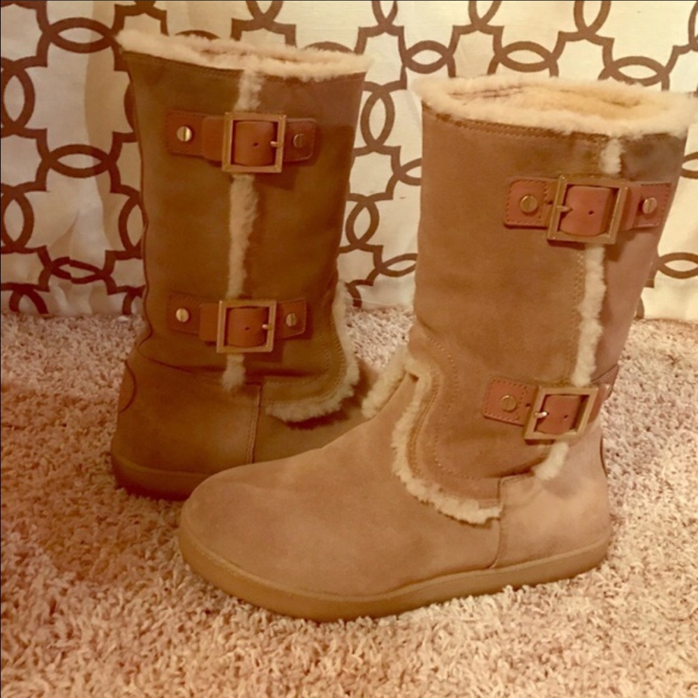 TORY BURCH sheepskin Boots