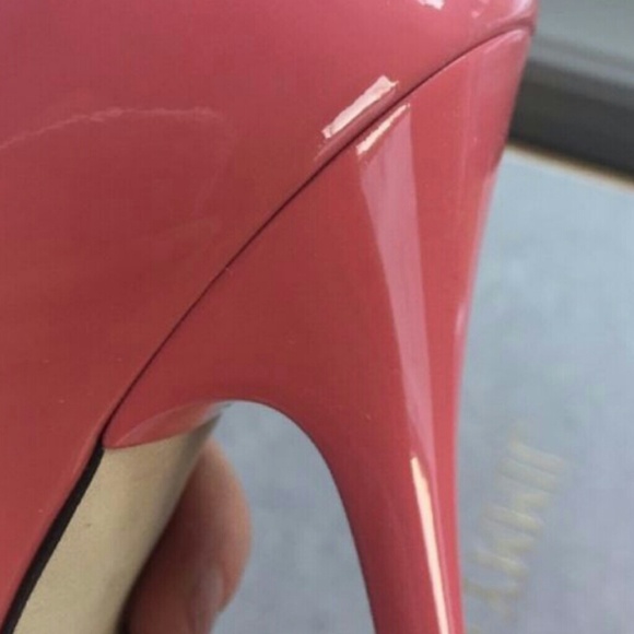 Jimmy Choo ?? - Picture 4 of 5