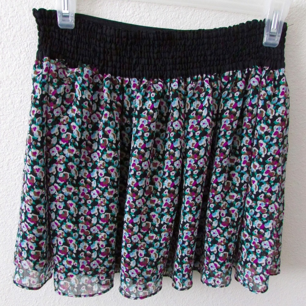Skirt - Picture 2 of 4