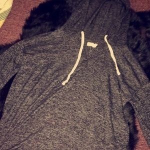 Hollister comfy light pull over