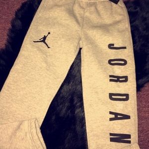 BNWT! Boys medium Jordan sweatpants