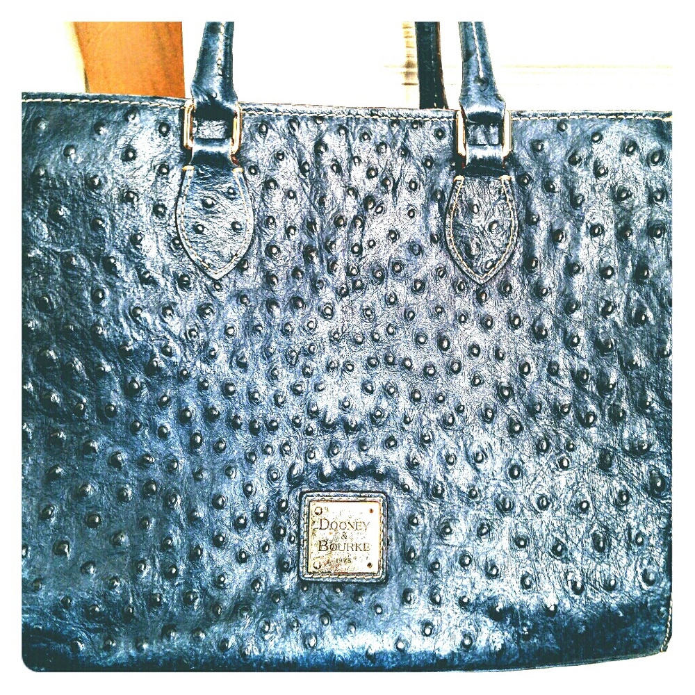 Slightly used HANDBAG 11.5 in width 9.5 in depth