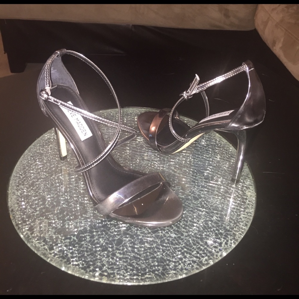 Steve Madden feliz