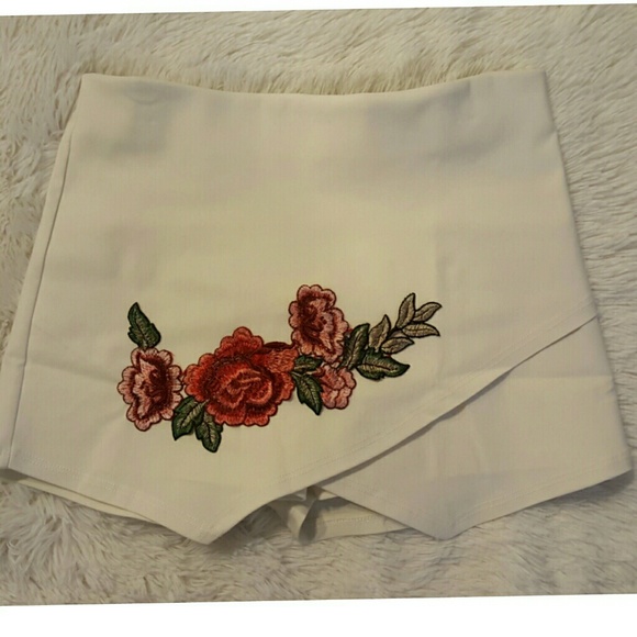 ▪LAST ONE▪"Love At First Sight" Envelope Skort - Picture 4 of 8