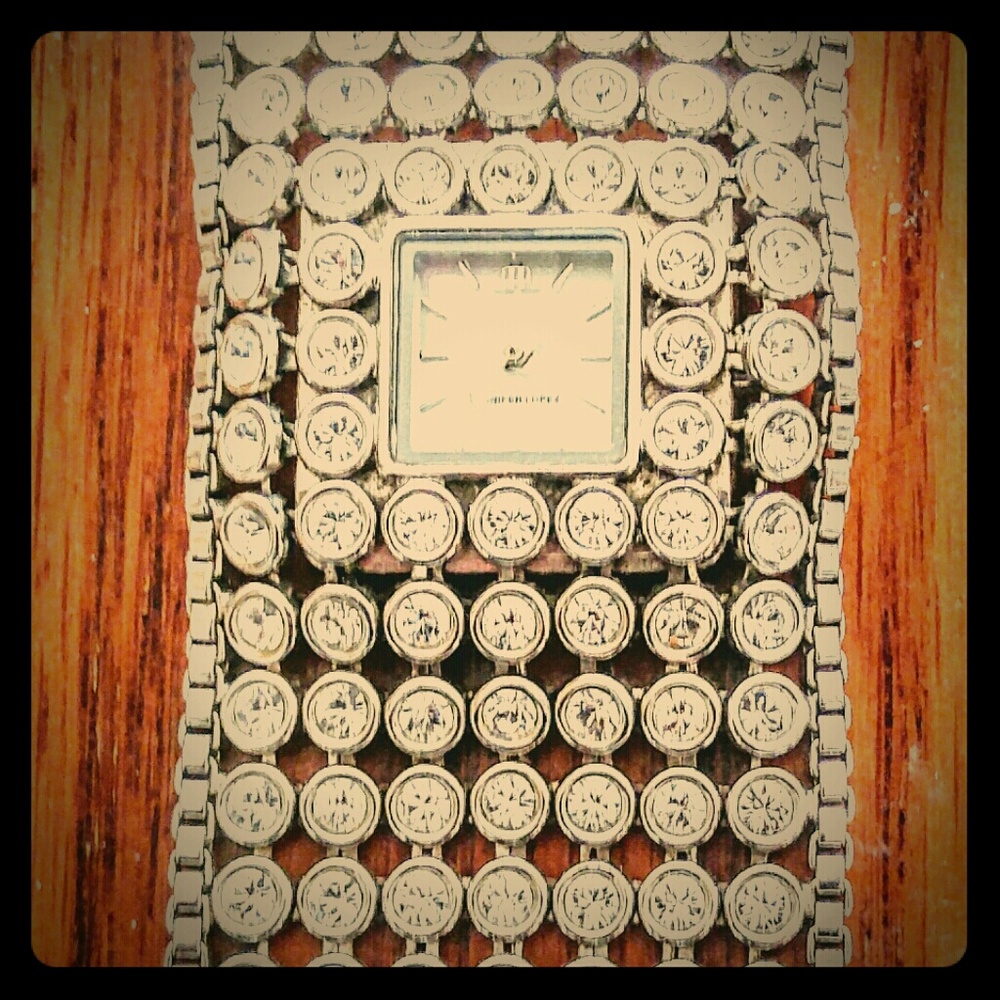 Jennifer Lopez cubic zirconia watch (worn 3x's