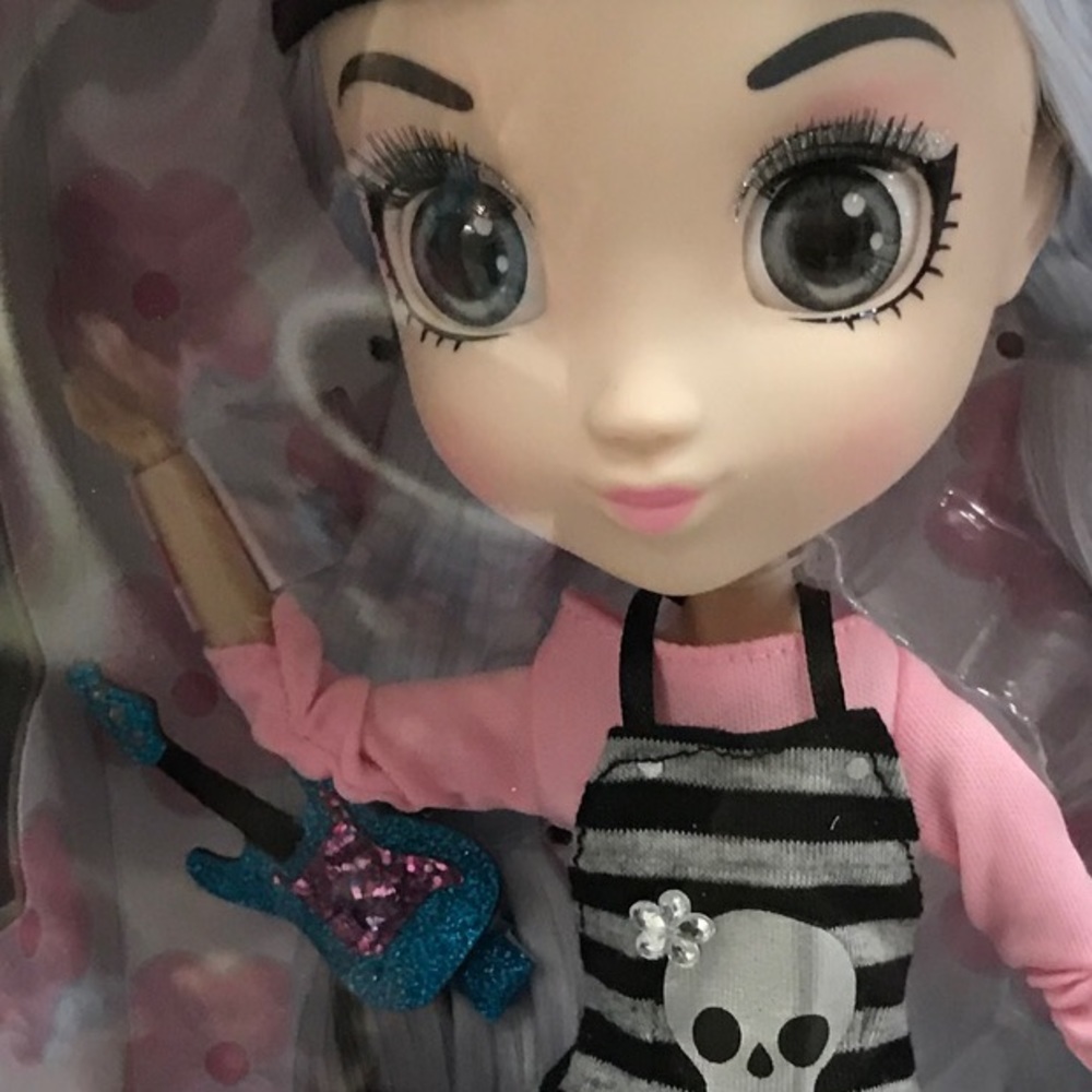 Meet your Posher, Ana