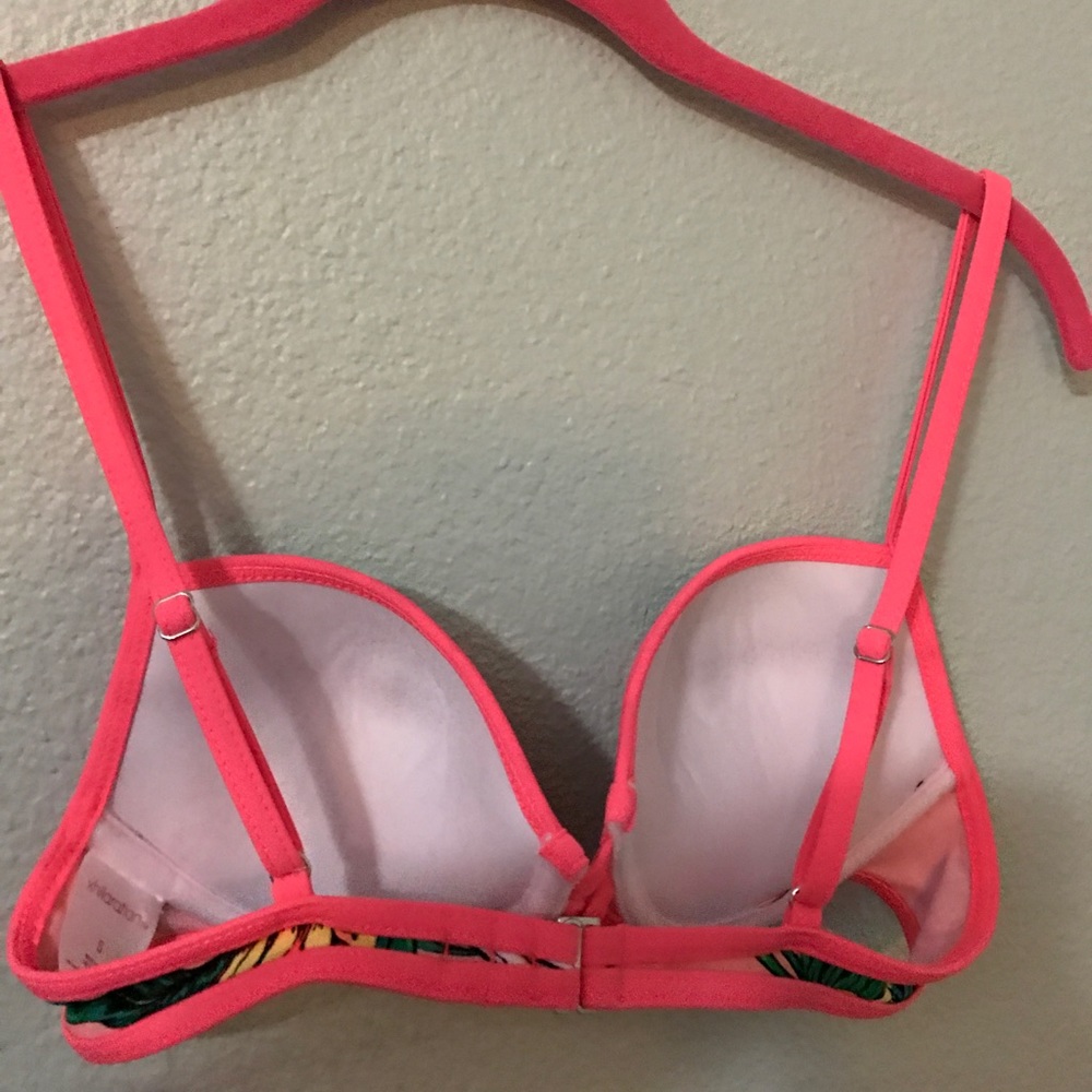 New Tropical Coral Push Up Bikini - Picture 4 of 7