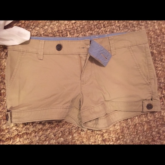 Shorts - Picture 2 of 4