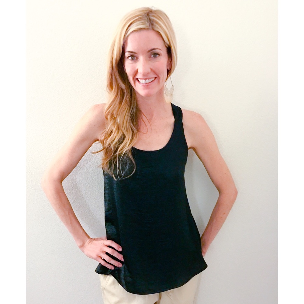 🌸Chic Tie Back Halter Blouse - Picture 2 of 8