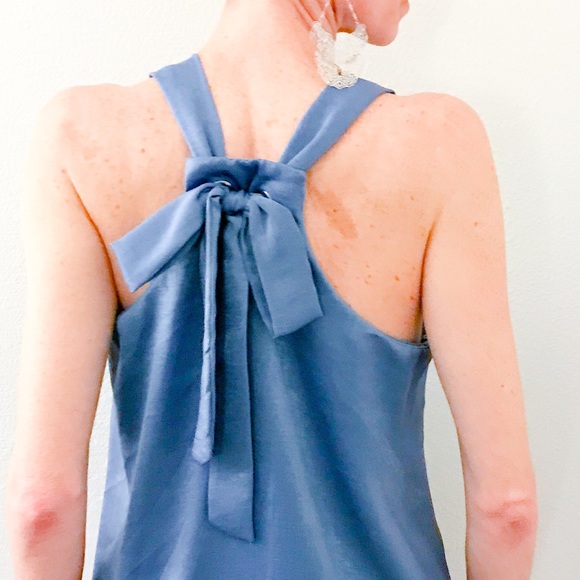 🌸Chic Tie Back Halter Blouse - Picture 5 of 8