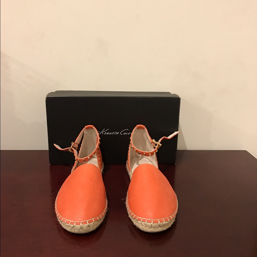 ⛔️SOLD⛔️NWT Kenneth Cole Espadrilles size 7.5