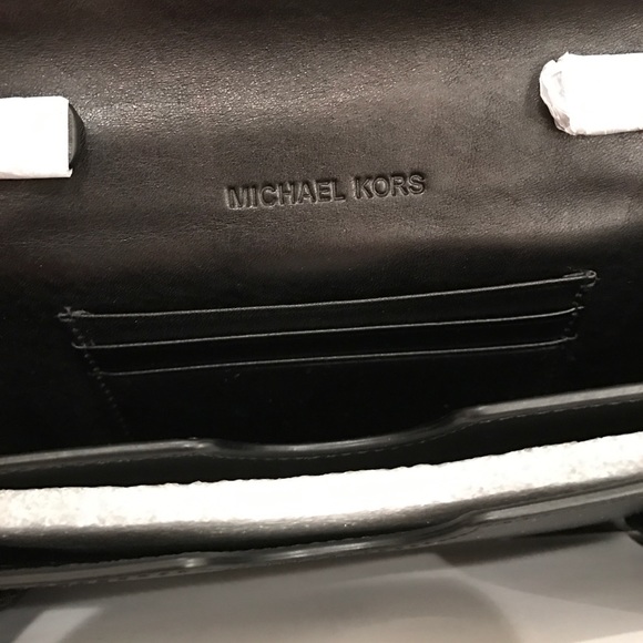 💕NWT Chic Michael Kors black calfhair crossbody - Picture 4 of 8