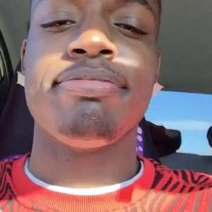 Meet your Posher, Yenom