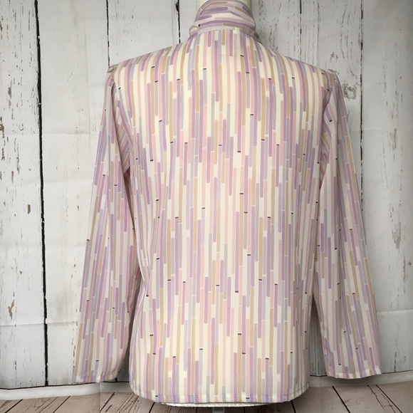 🎀Pretty & Cute Career Blouse🎀 - Picture 2 of 4