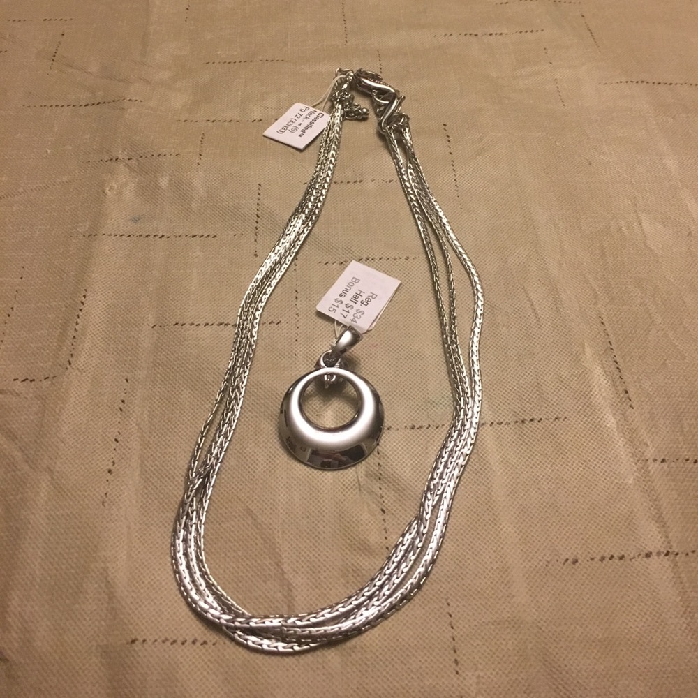 Silver necklace and pendant