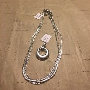 Silver necklace and pendant
