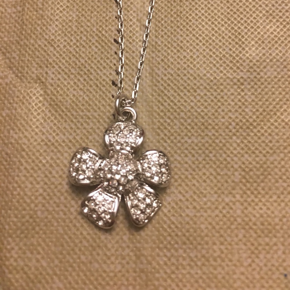 Silver flower necklace