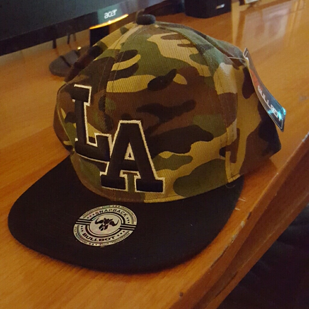 New Hat! w/ tags!!