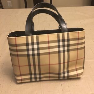 Burberry purse