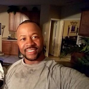 Meet your Posher, Carlos