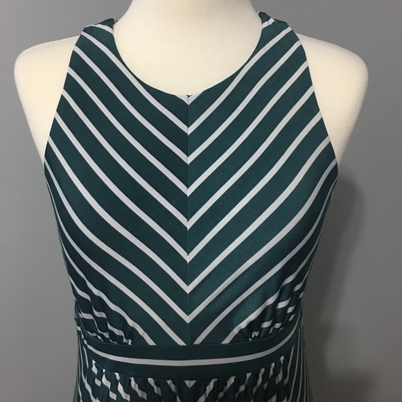 Loft Beautiful Summer/Spring Dress - Picture 5 of 8