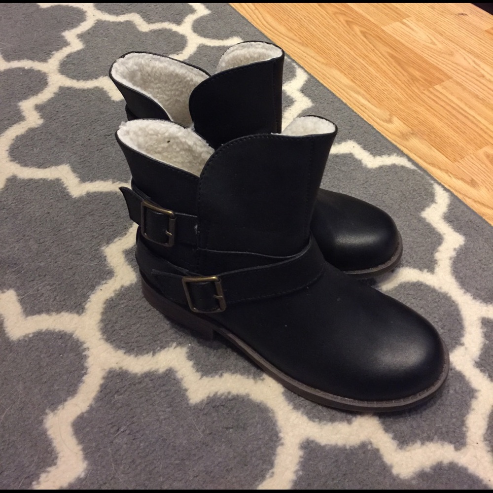 Moto ankle boots