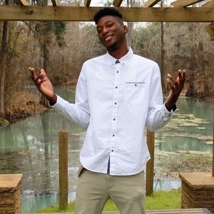 Meet your Posher, Deandre