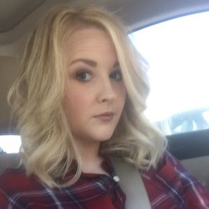 Meet your Posher, Lacey