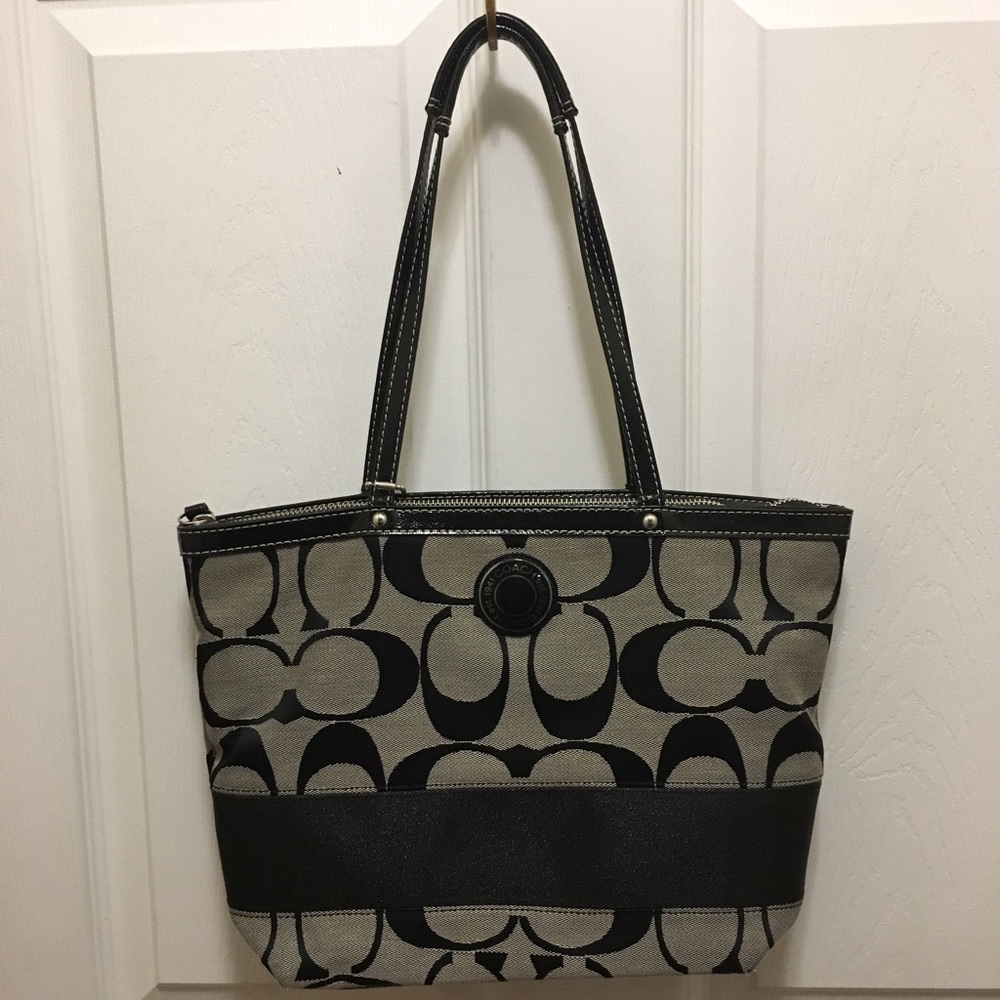 Black and gray Coach purse!