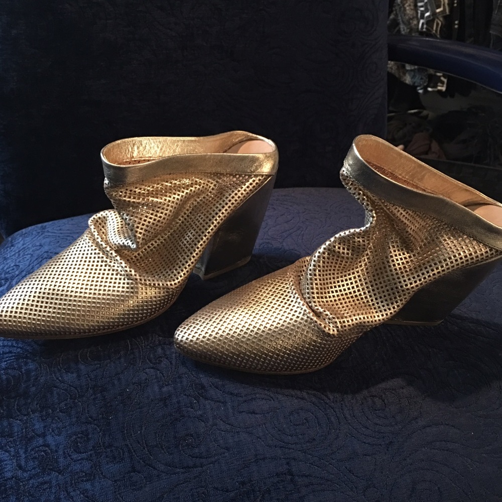 Marsella New Gold Booties