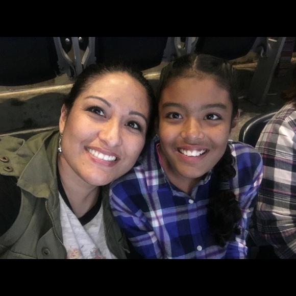 Meet your Posher, Lucinda - Picture 1 of 1