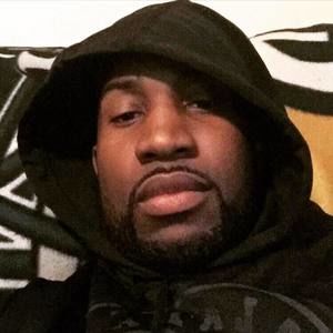 Meet your Posher, Derrick