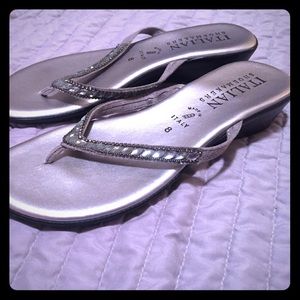 NWOT Italian sandals