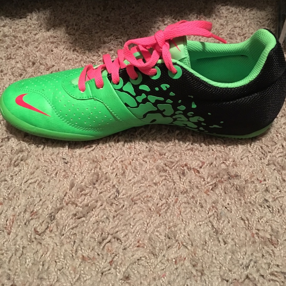 Nike men's soccer shoes