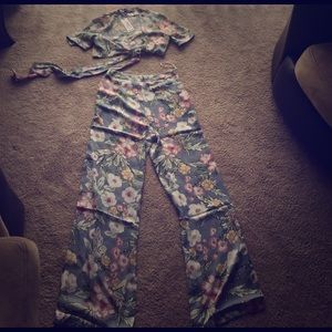 Matching two piece Boohoo set