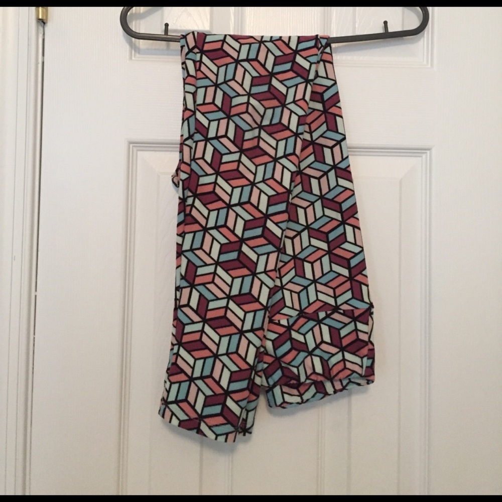 LuLaRoe OS leggings - EUC tumbling blocks
