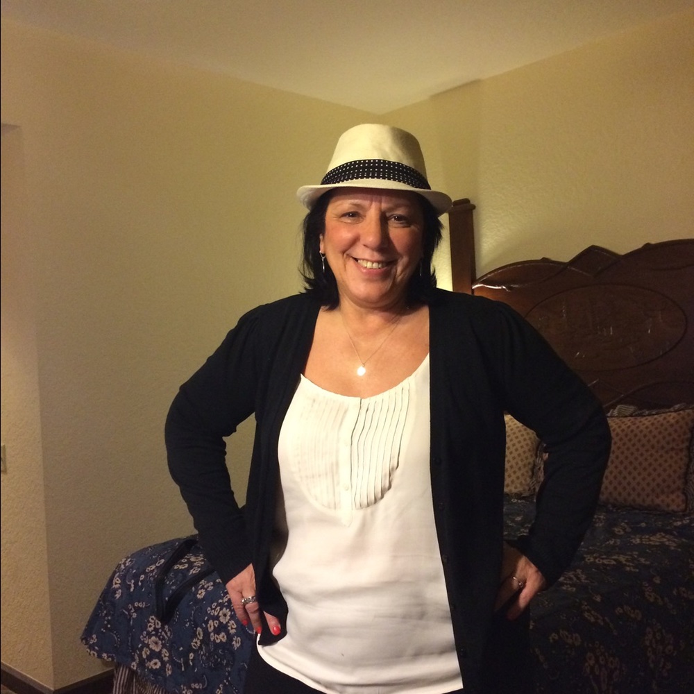 Meet your Posher, Deborah