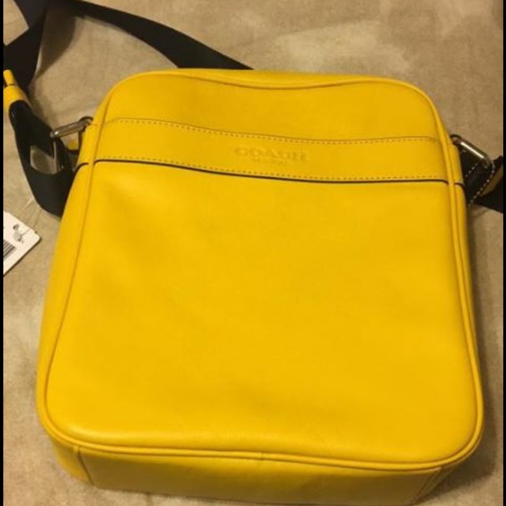 Men Coach new w tags