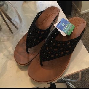 Sketchers black beaded wedges