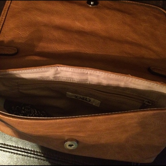 Tan leatherette clutch. Only used once! - Picture 2 of 3