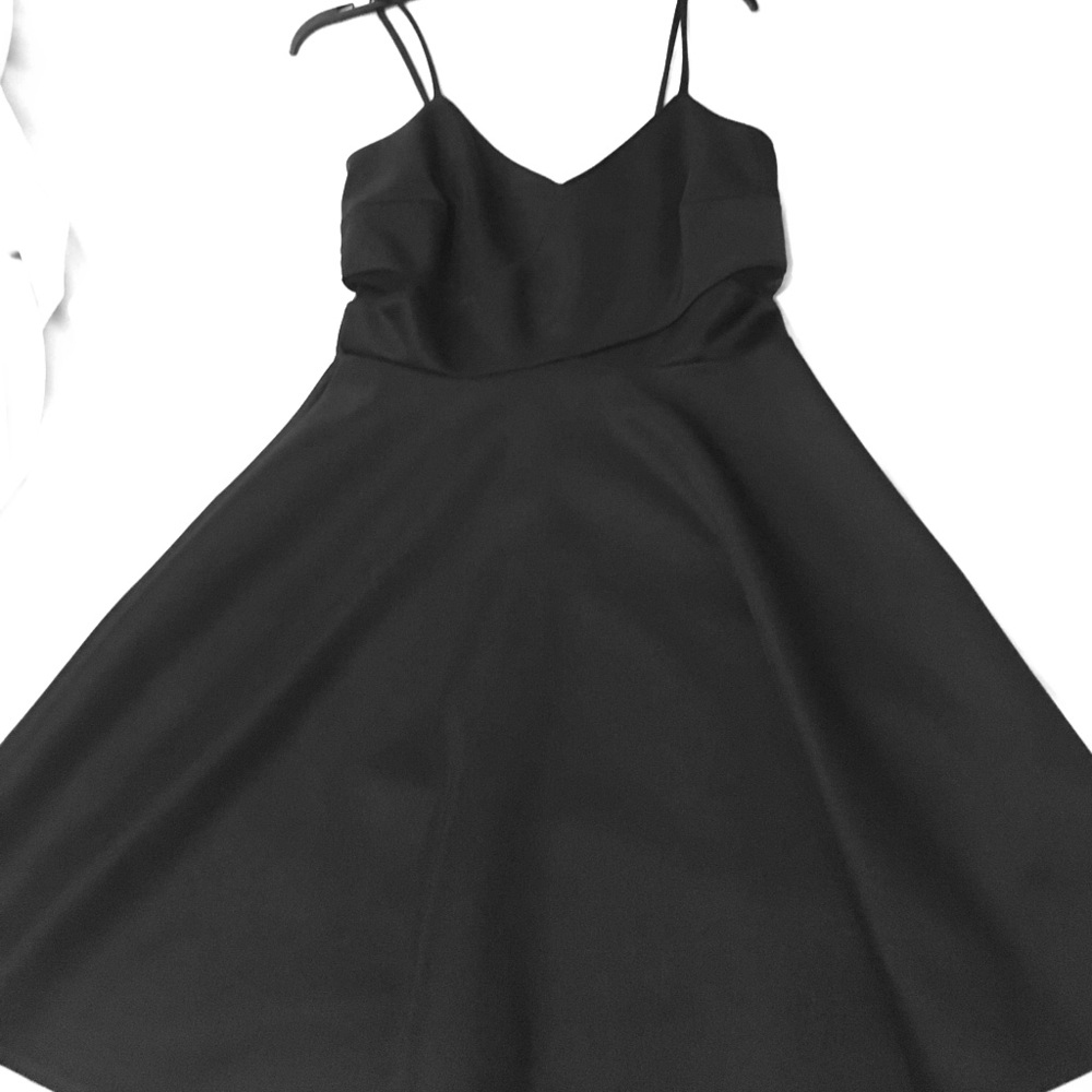 Black mini Guess dress, worn once!