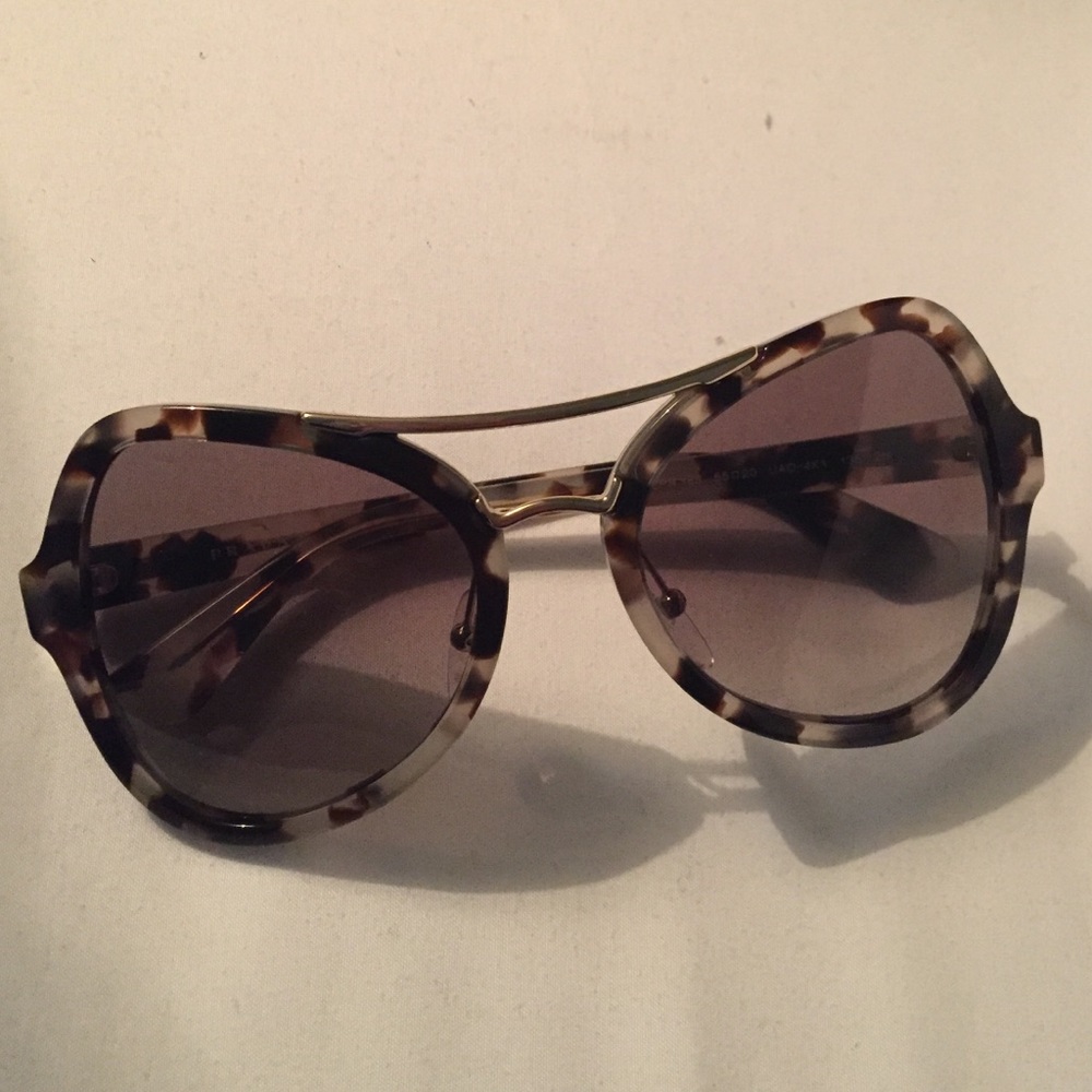 Gorgeous PRADA sunglasses